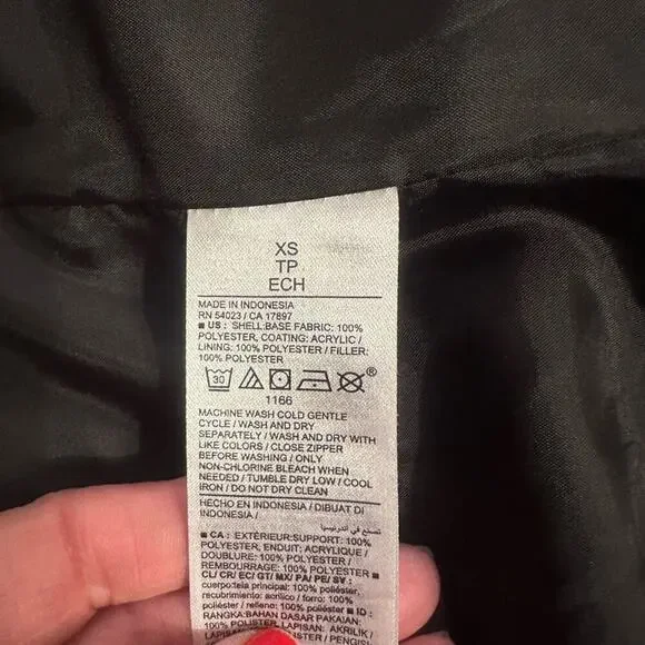 OLD NAVY Black Puffer Jacket. Attached Hood Elastic Waist Full Zip Size XS - Picture 13 of 13